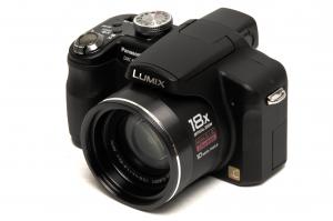 panasonic-lumix-fz28