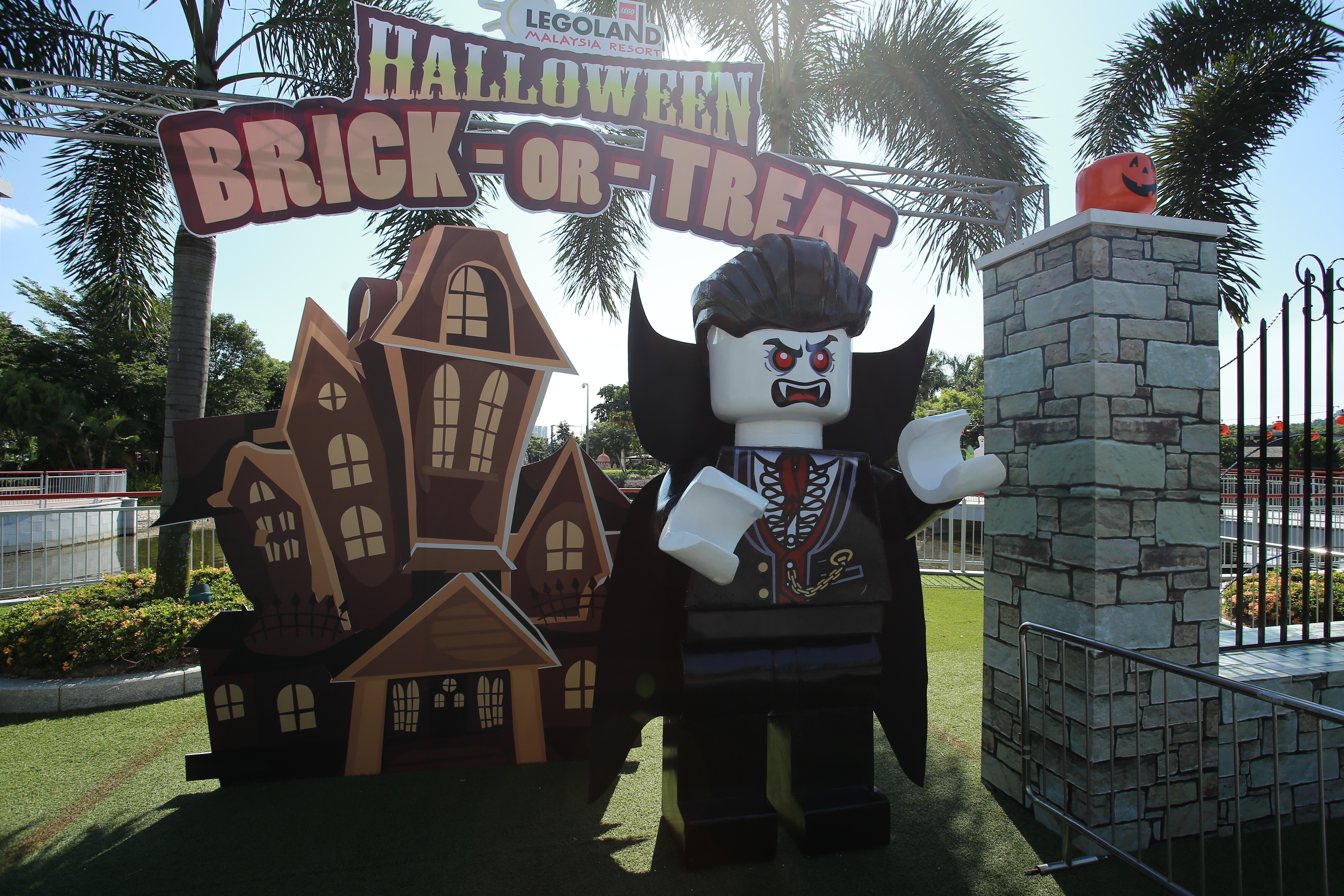 Halloween Brick or Treat Party Nights -at-the-theme-park